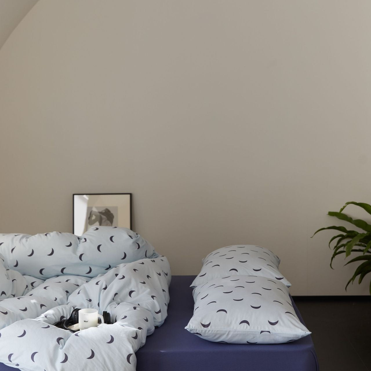Calmly Moon Bedding Set