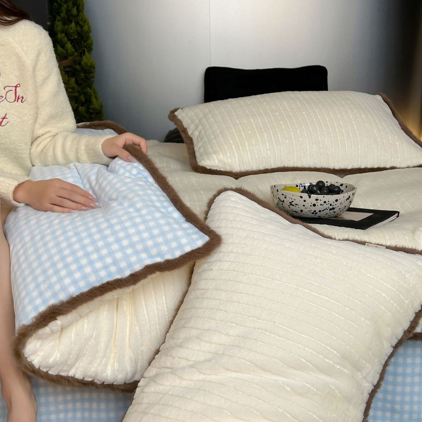 Cloud Warm Bedding Set