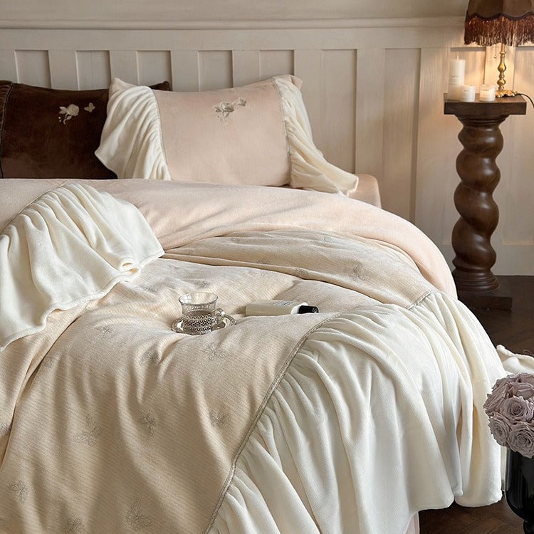 Butterfly Ruffle Plush Bedding Set