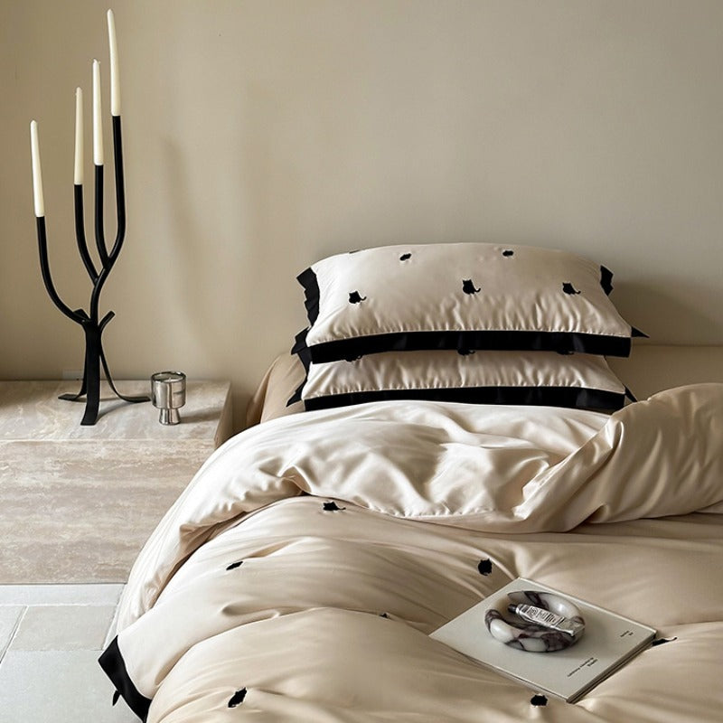 Black Line Bedding Set - Kitty