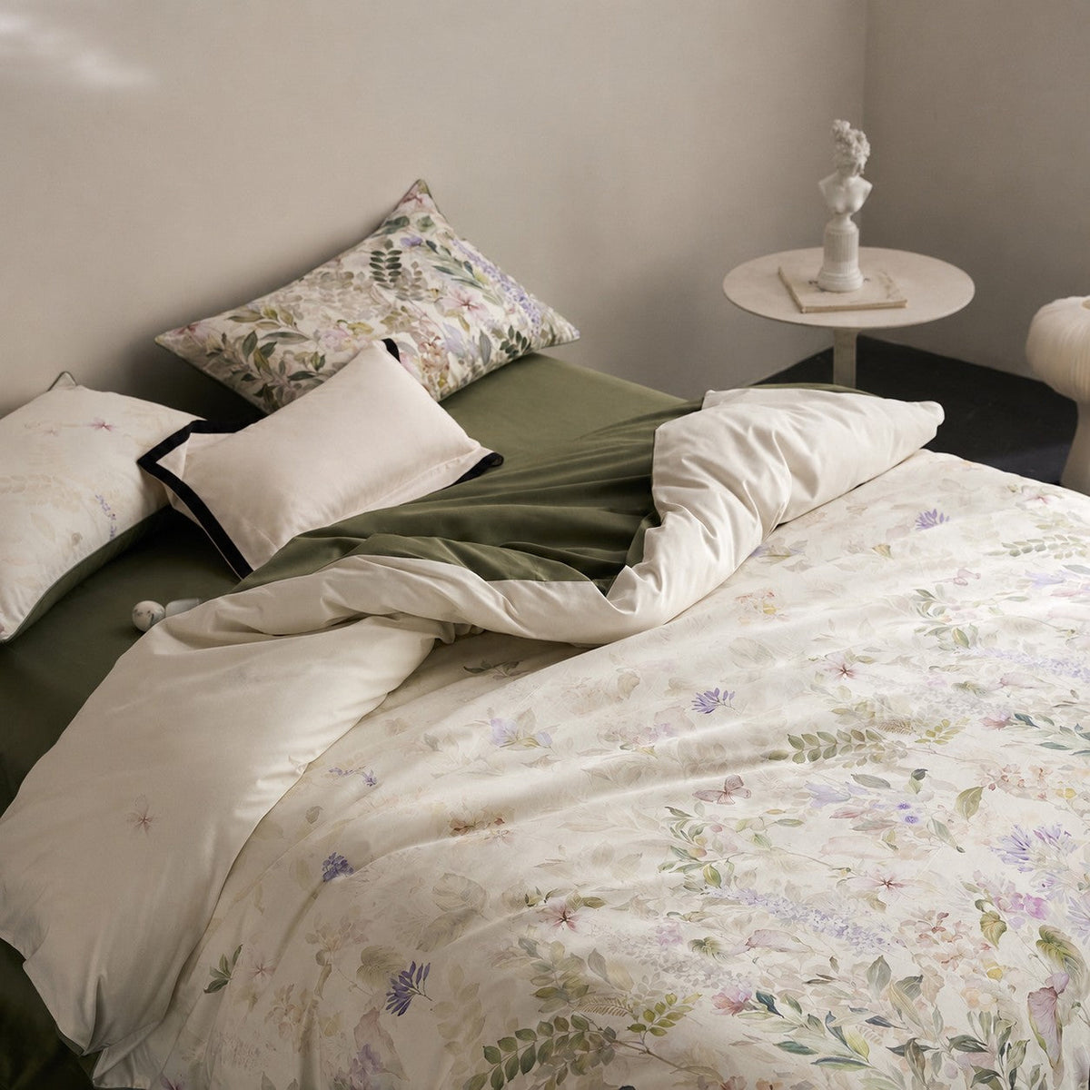 Sylvara Botanical Egyptian Cotton Bedding Set
