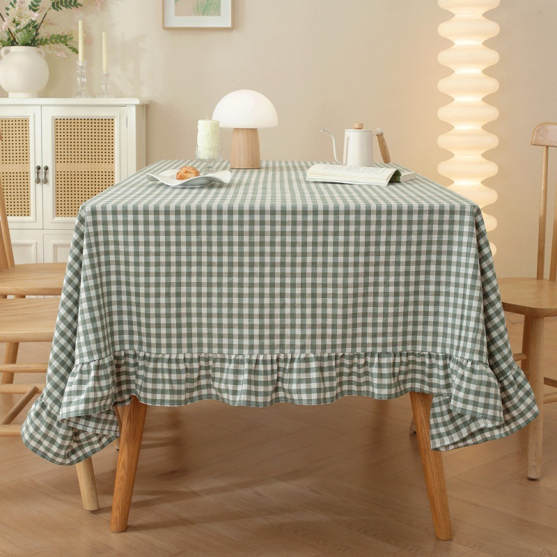 Dreamy Gingham Frill Tablecloth