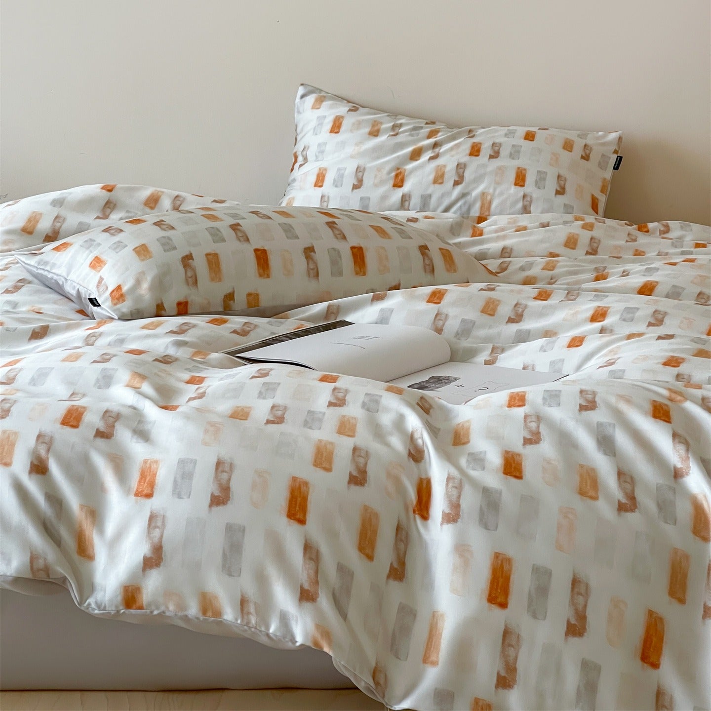 Icy Luster Bedding Set