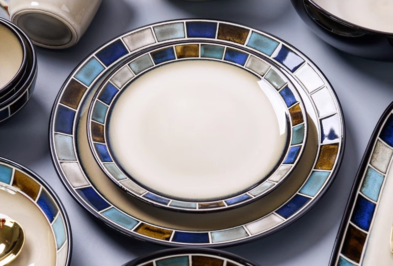 Hyra Premium Dinnerware Set