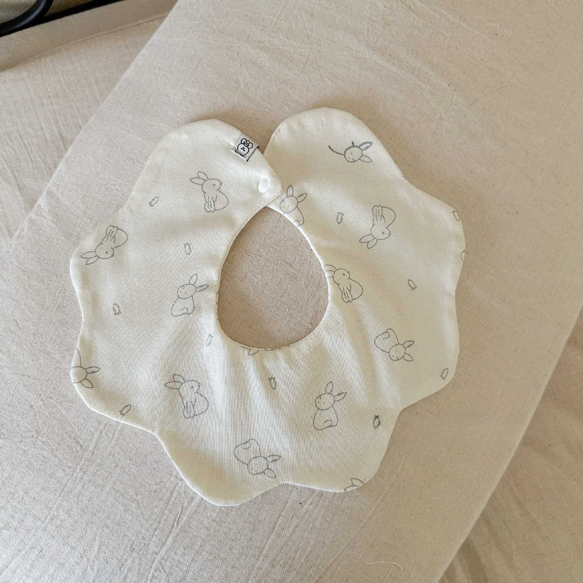 Country Petal Bib Set