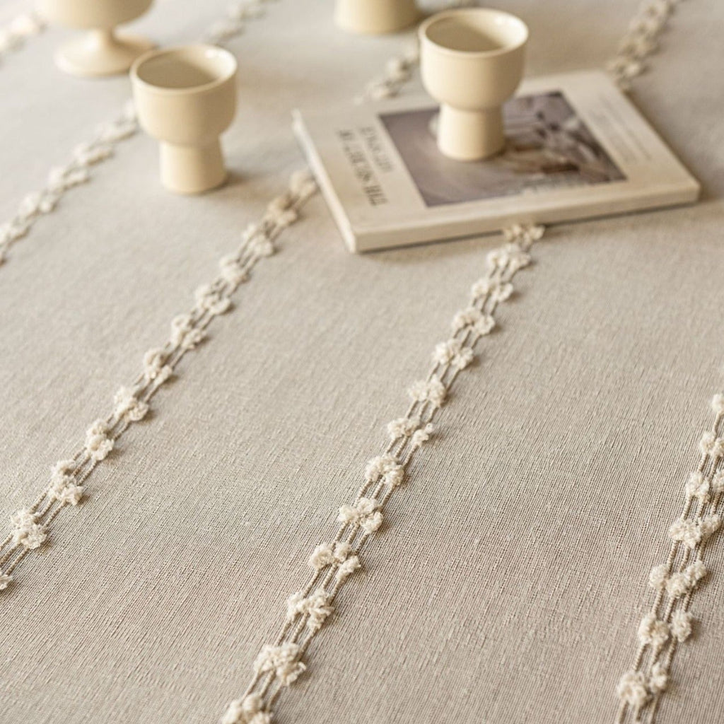 Farmhouse Pom Pom Tassel Tablecloth