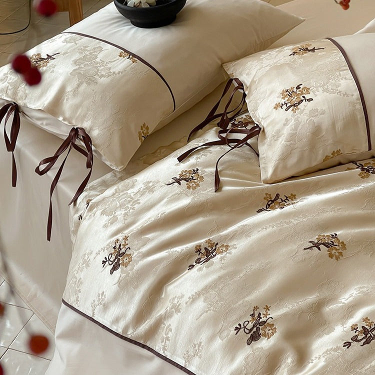 Vintage Floral Embroidery Bedding Set