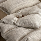 Minimal Sketch Stripe Bedding Set