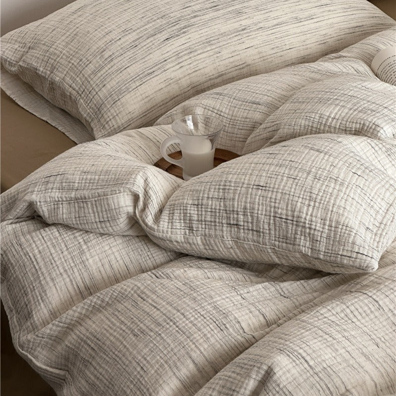 Minimal Sketch Stripe Bedding Set