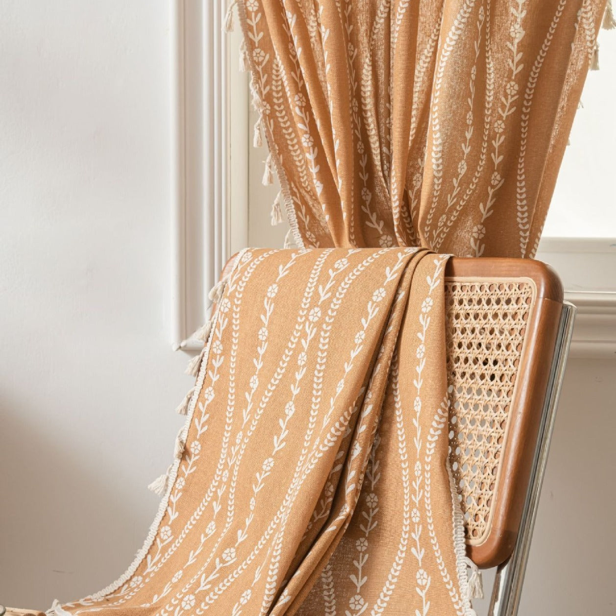Vine Wave Tassel Curtain