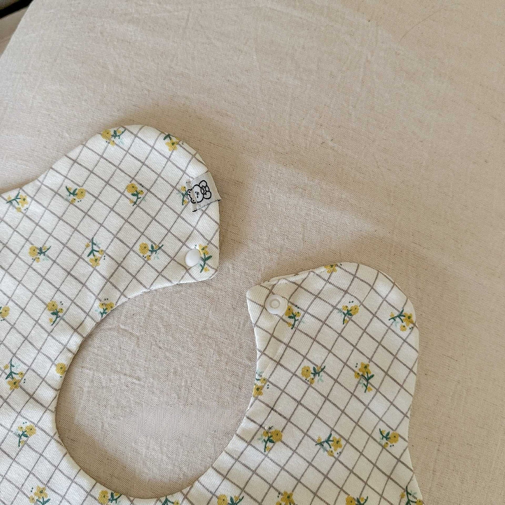 Country Petal Bib Set