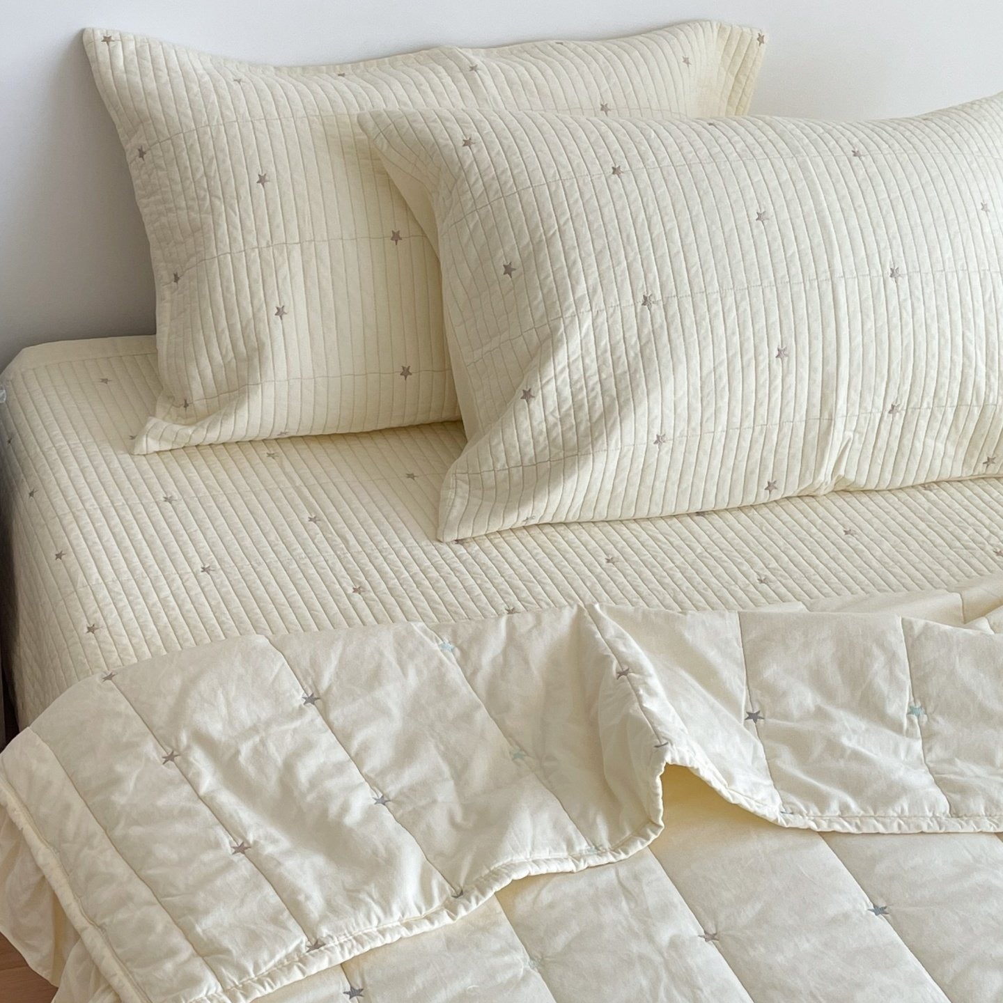 Twinkle Star Summer Quilted Blanket