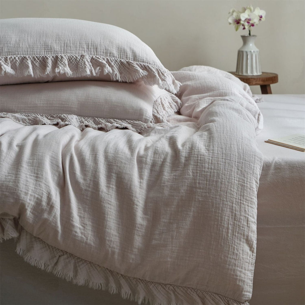 Cloud Tassel Bedding Set