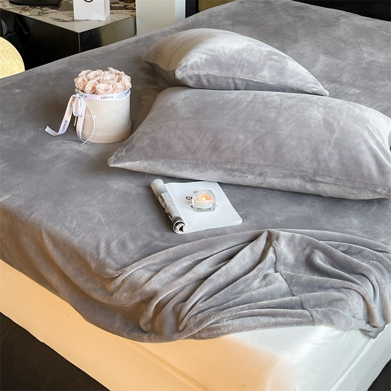 Warm Winter Fleece Pillowcase Set