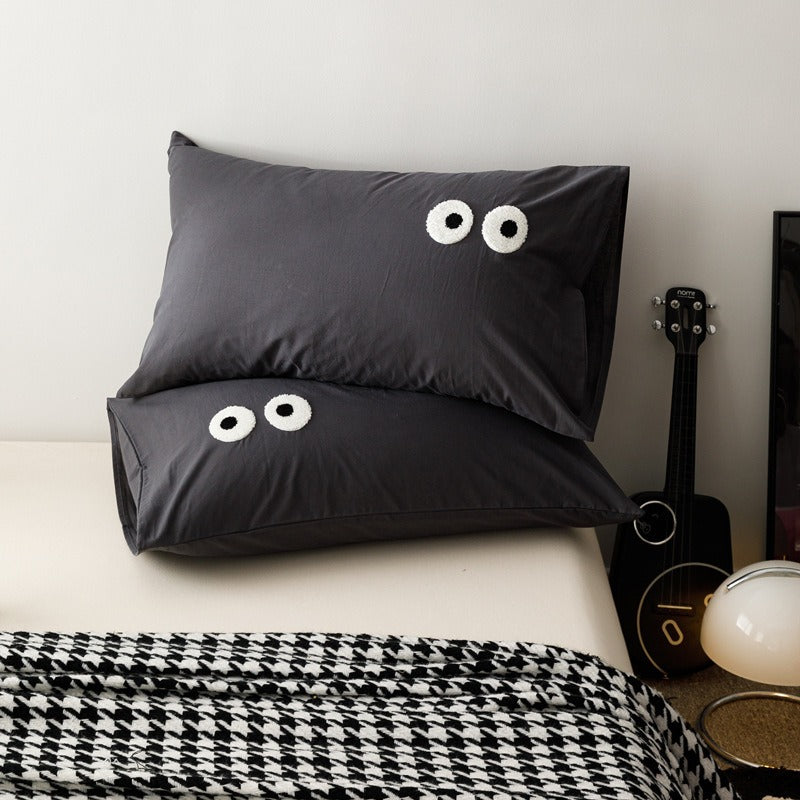 Curious Eyes Pillowcase Set