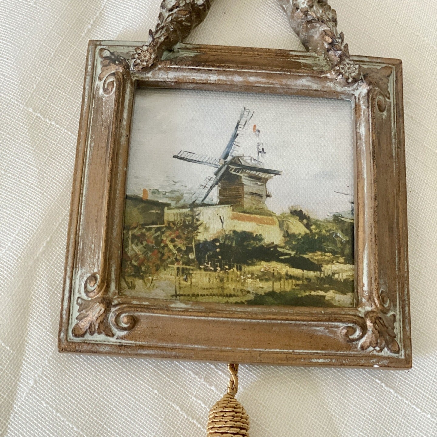 Antique Tassel Floral Wall Frame