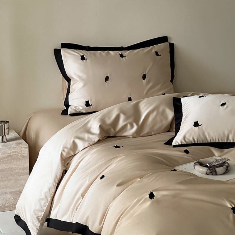 Black Line Bedding Set - Kitty