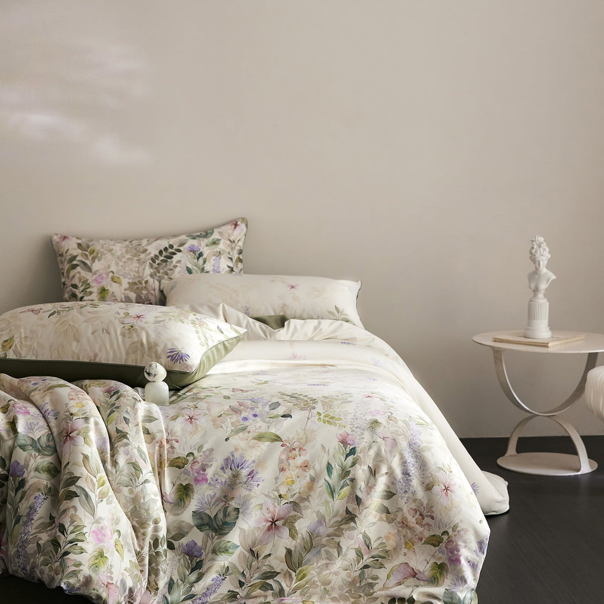 Sylvara Botanical Egyptian Cotton Bedding Set