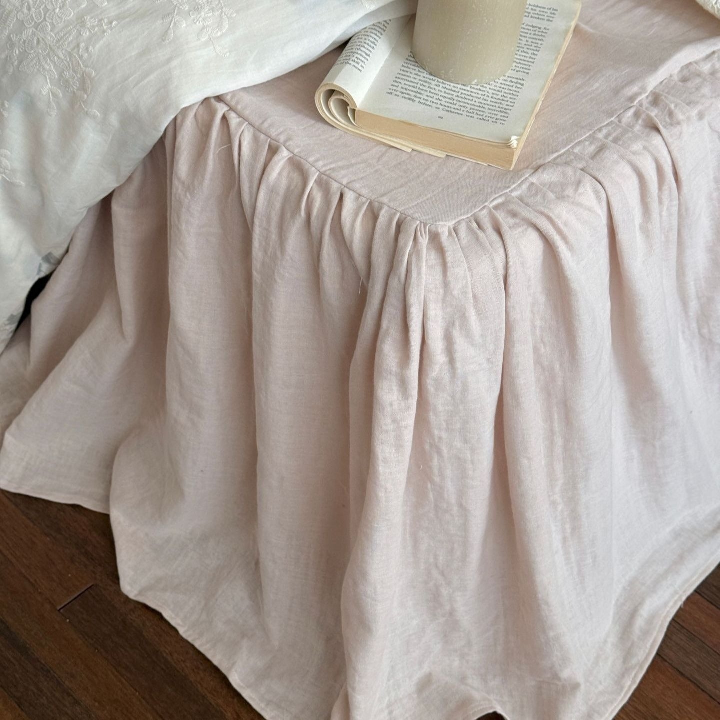 Perpetua Rosy Lace Bedding Set