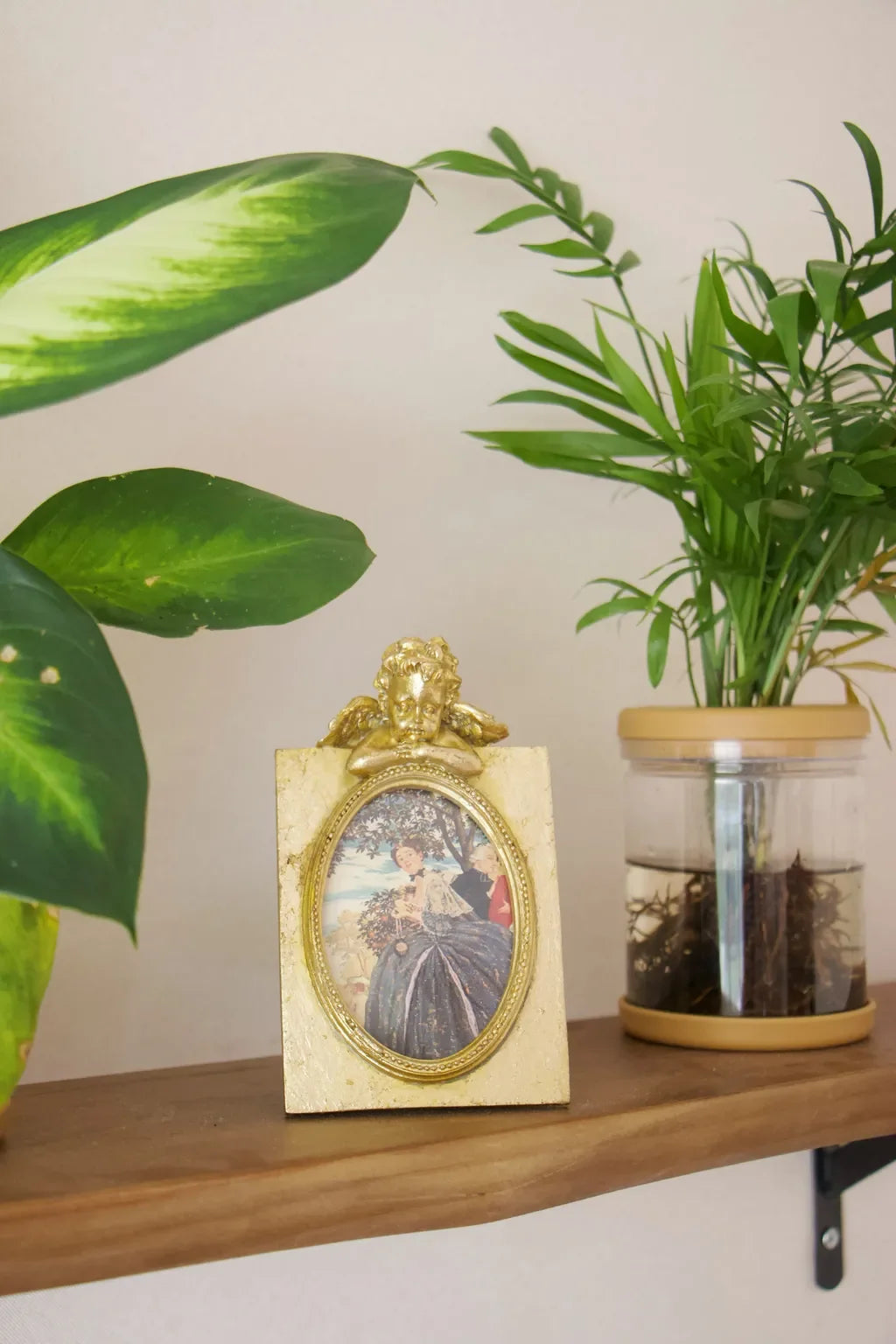 Cherub Top Mini Frame