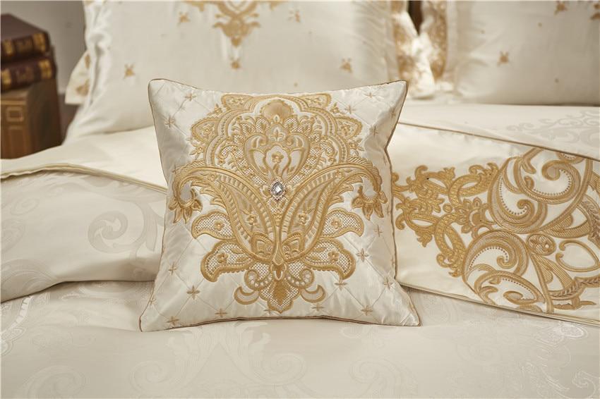 Rovenia Luxury Jacquard Egyptian Cotton Satin Bedding Set