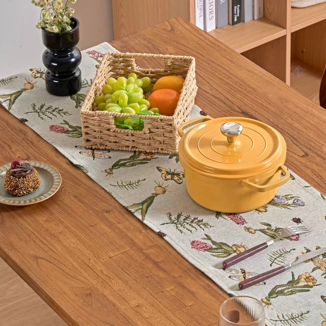 Nature Living Wildflower Table Runner