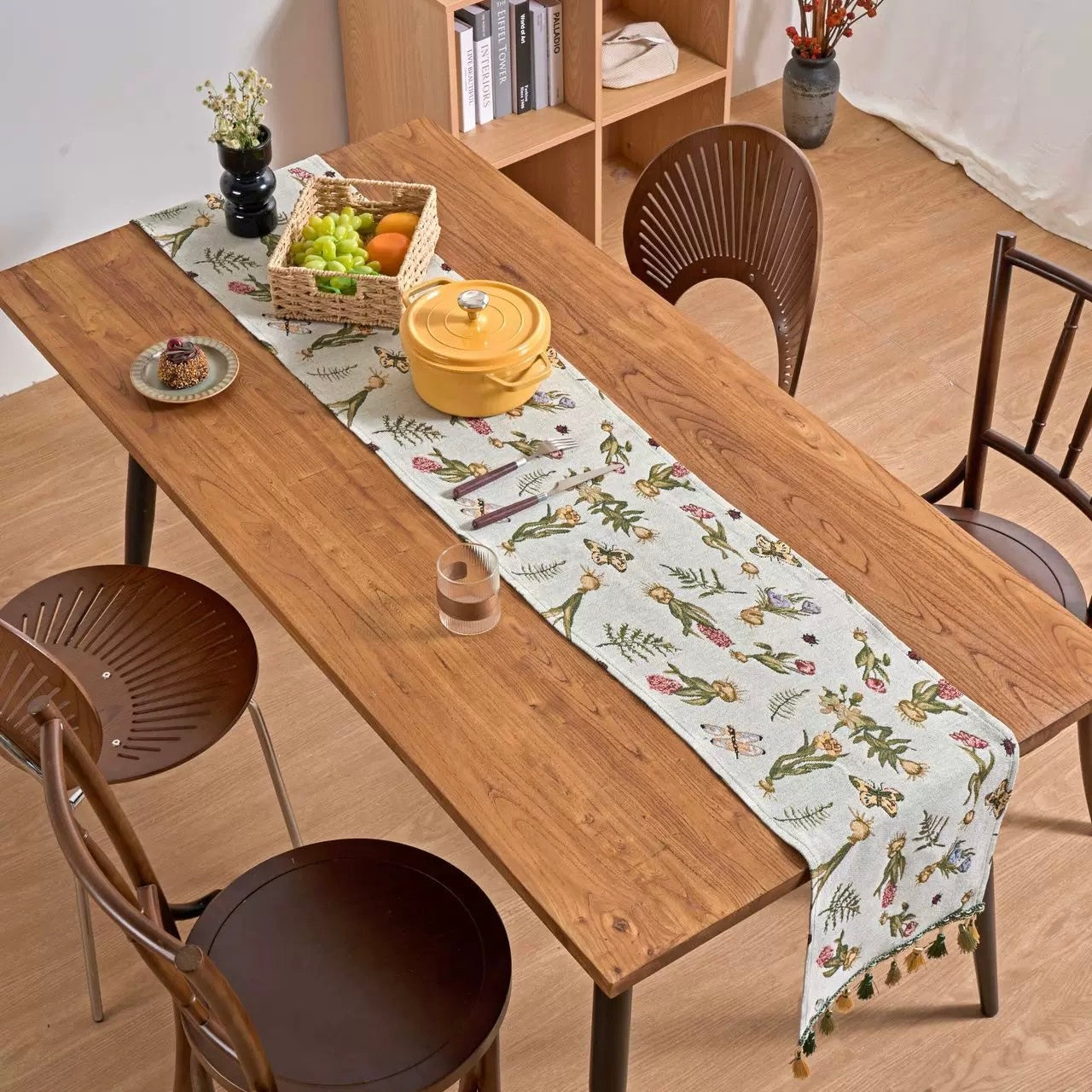 Nature Living Wildflower Table Runner