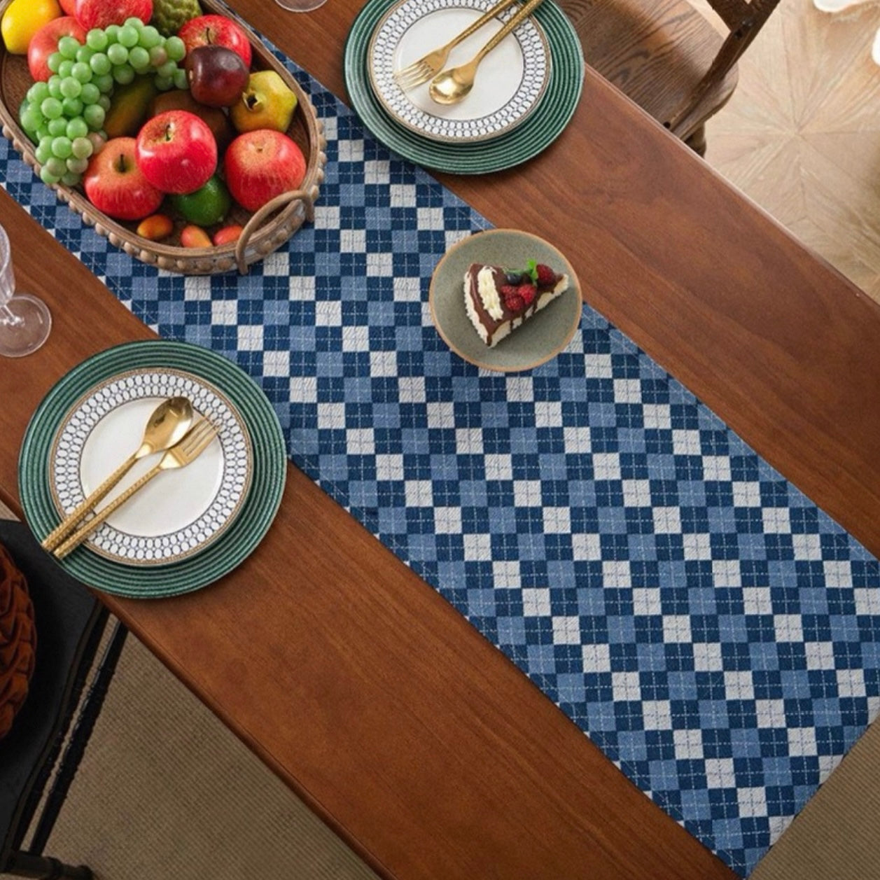 Disco Diamond Tassel Runner