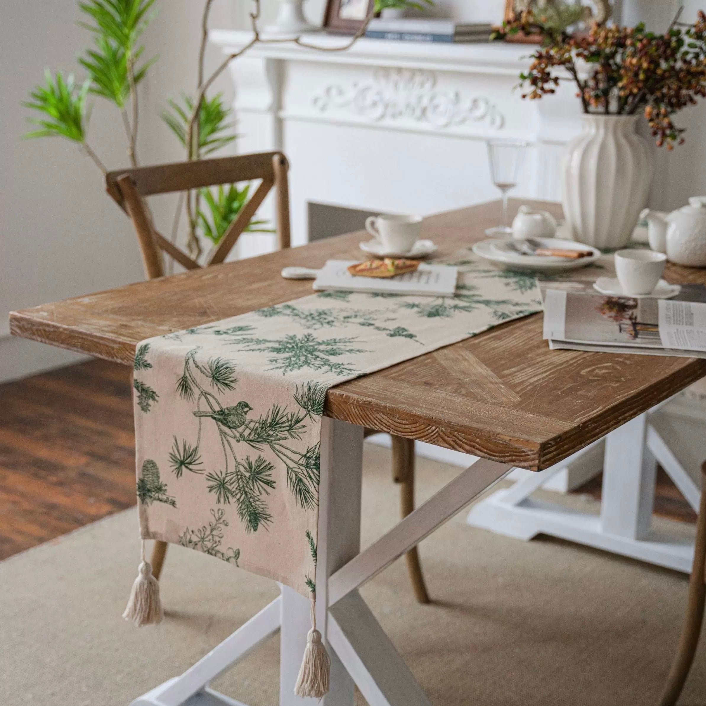 Pine & Bird Tassel Runner