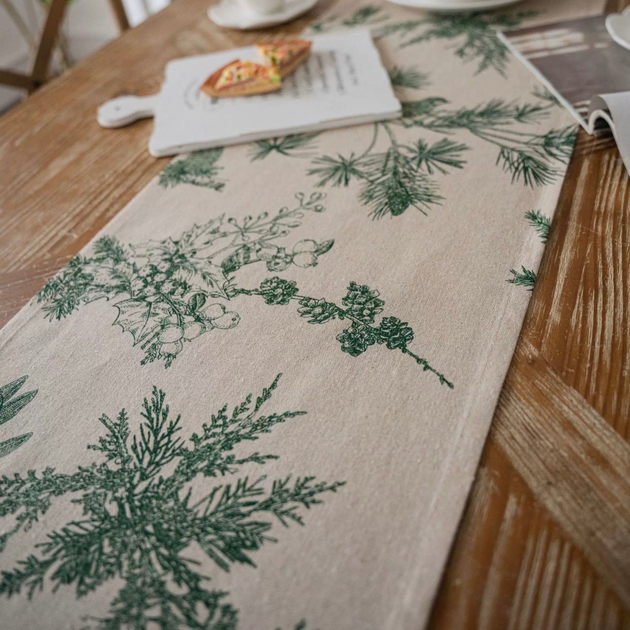 Pine & Bird Tassel Runner