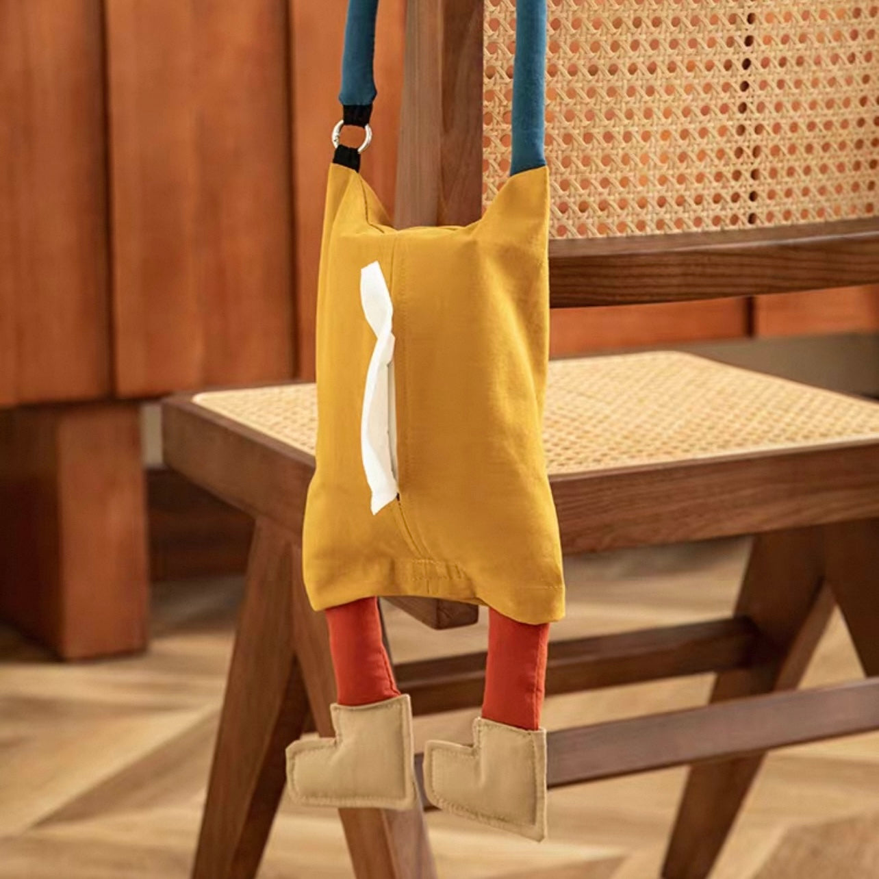 Leggy Tissue Pouch