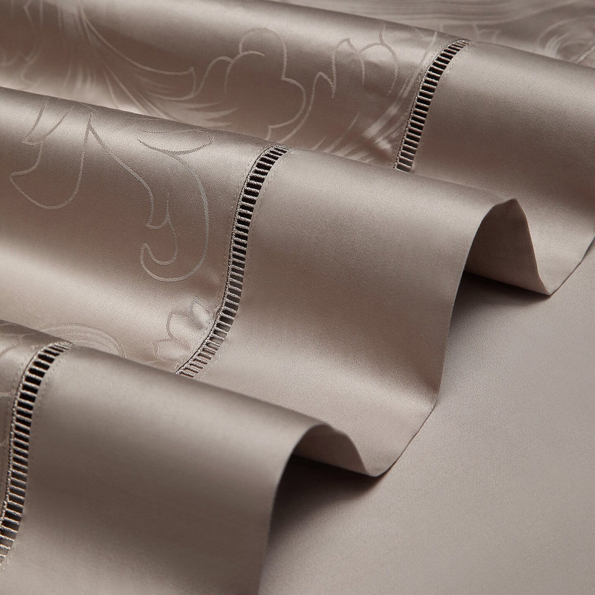 Bellarose Hemstitch Jacquard Egyptian Cotton Bedding Set
