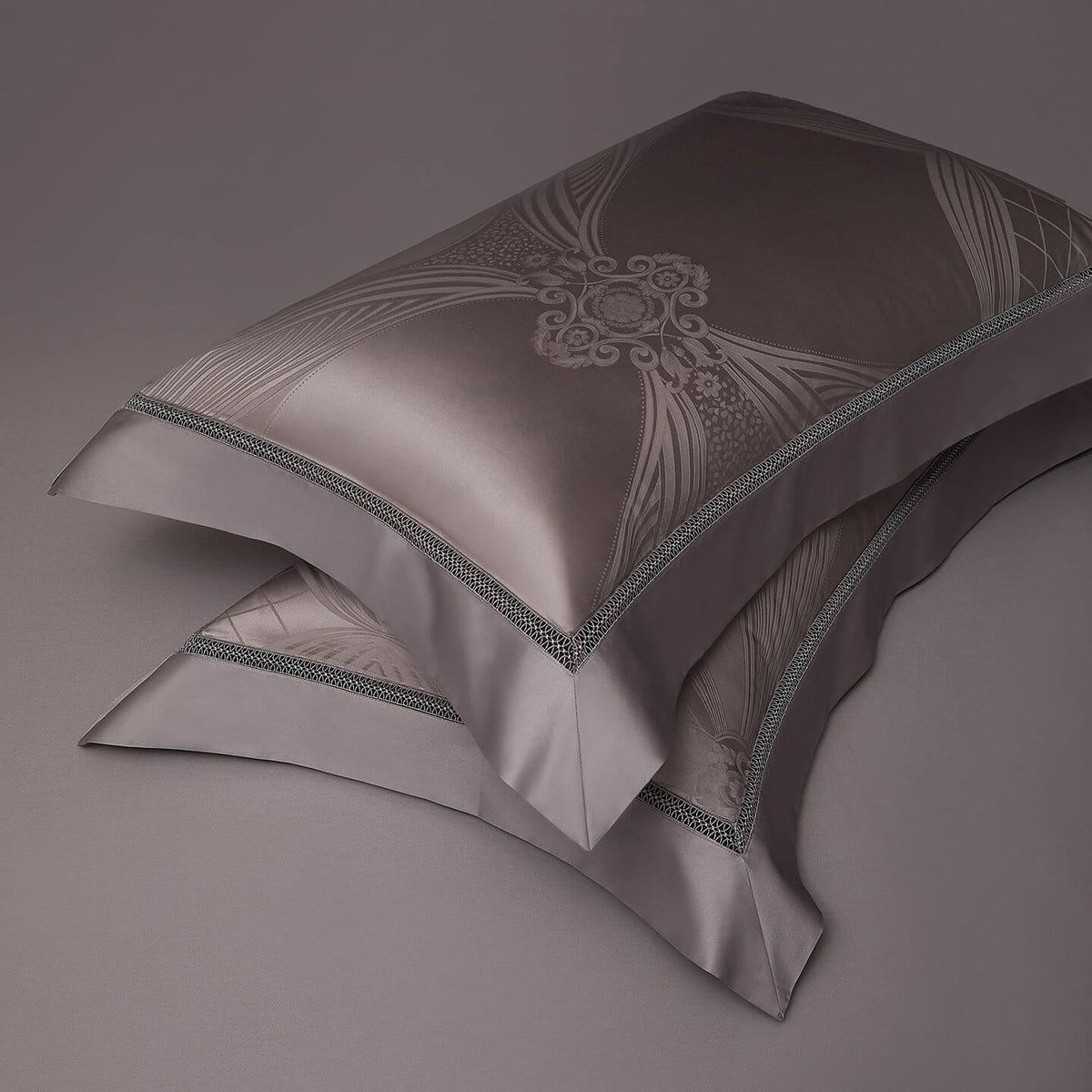 Varenna Hemstitch Jacquard Egyptian Cotton Bedding Set