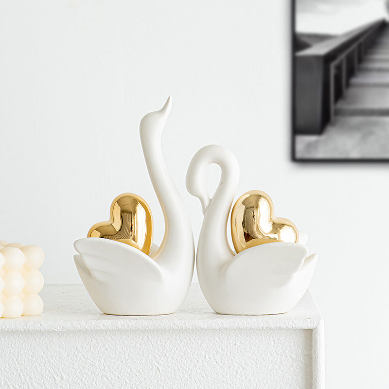 Isla Swan Heart Figurines