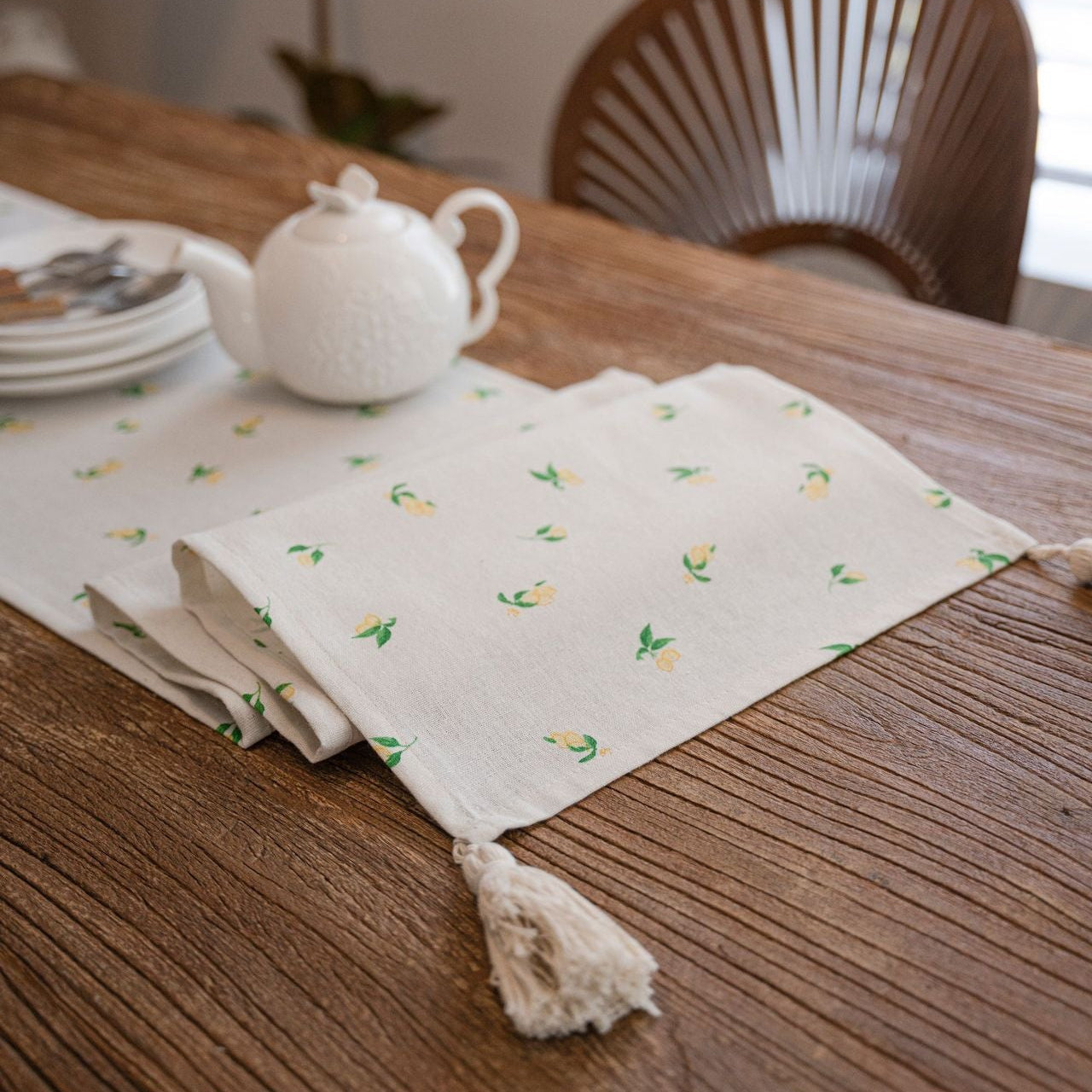 Mini Lemon Sprig Tassel Runner