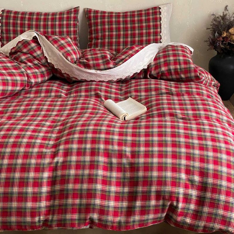 Vintage Red Checkered Bedding Set