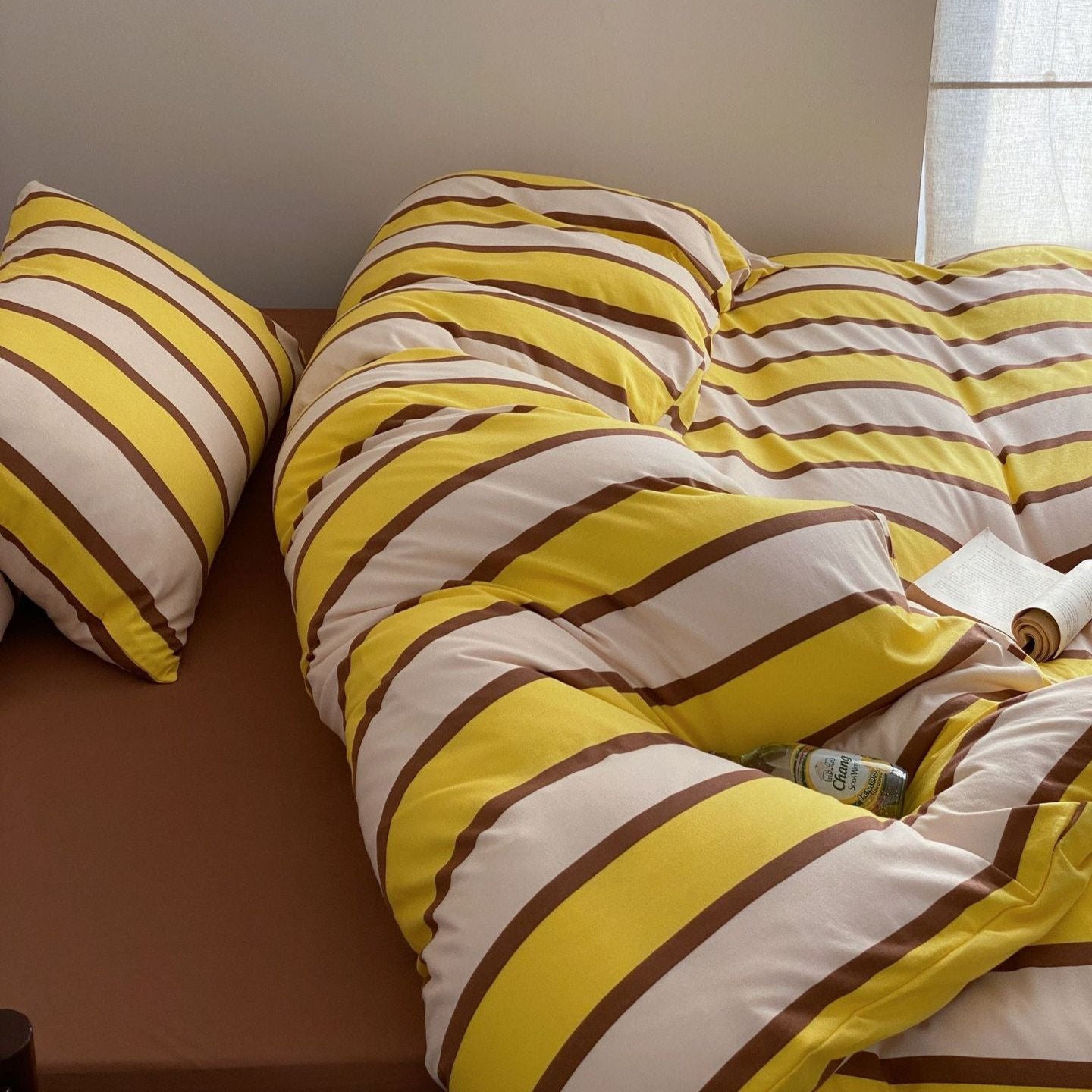 Lively Shades Cotton Bedding Set