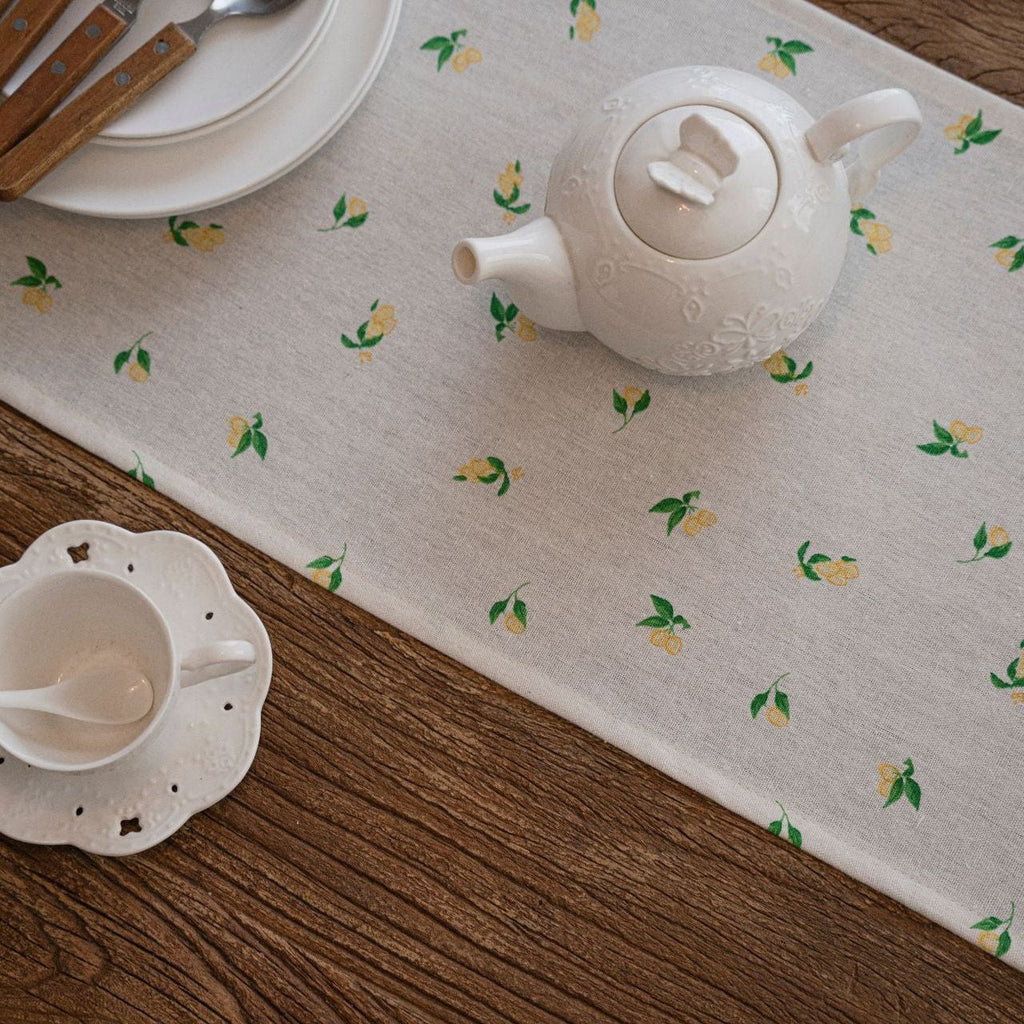 Mini Lemon Sprig Tassel Runner