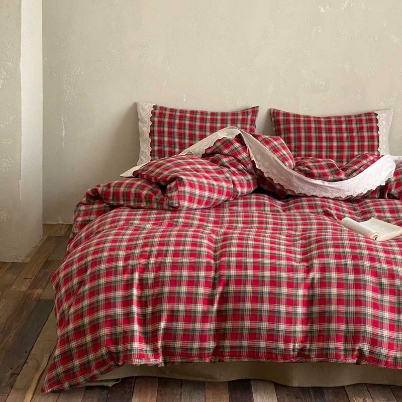 Vintage Red Checkered Bedding Set