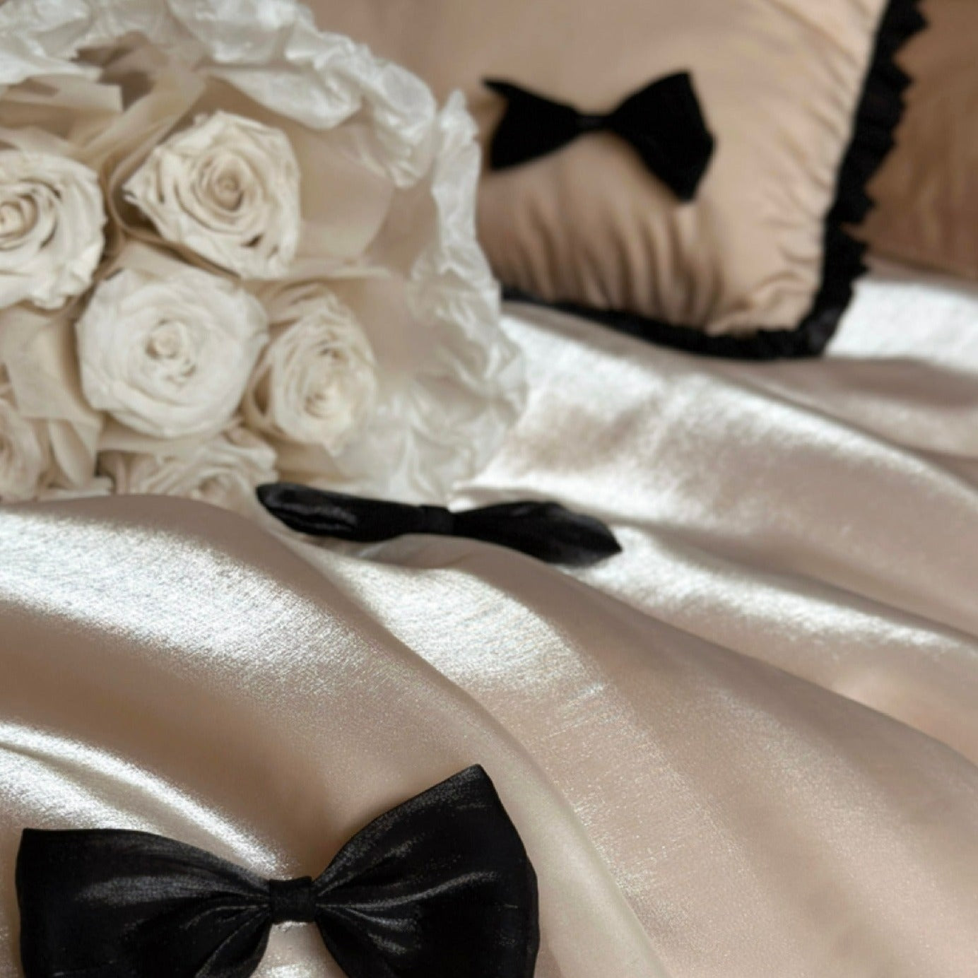 Luxury Bow Bedding Set