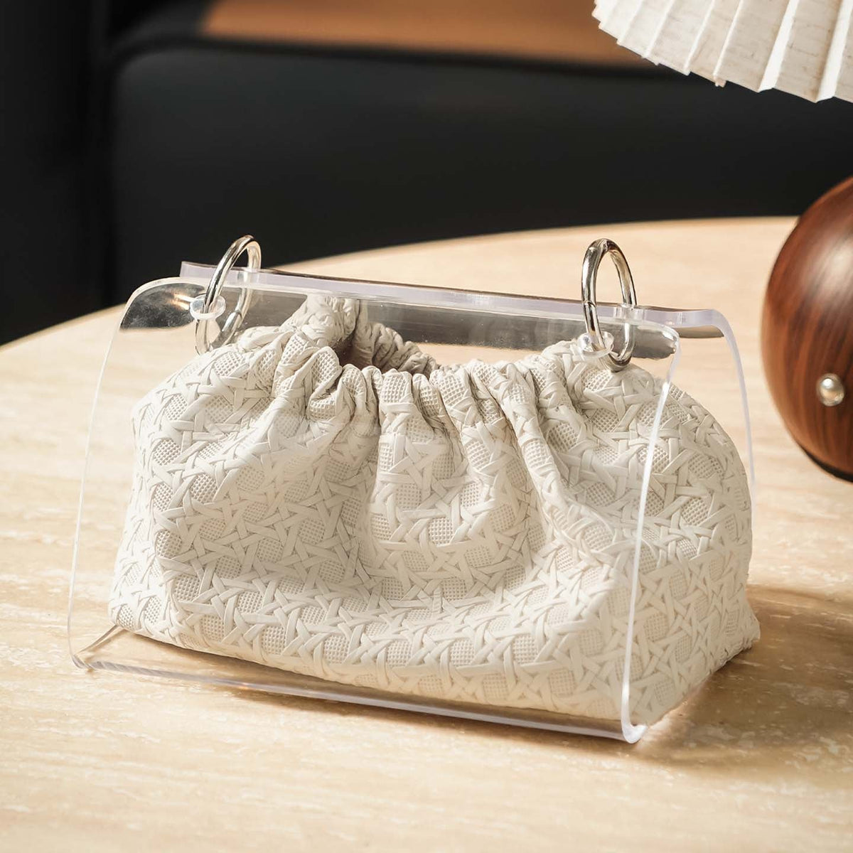 Noor Acrylic Tissue Holder