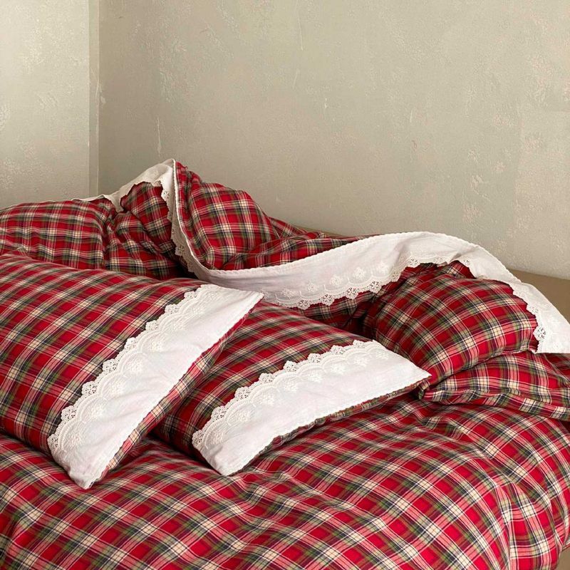 Vintage Red Checkered Bedding Set
