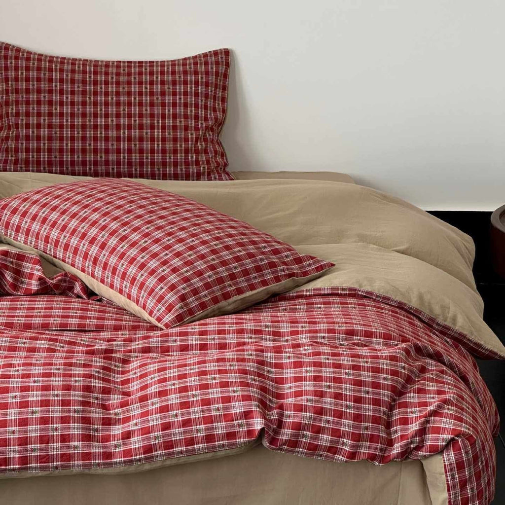 Vintage Red Checkered Bedding Set