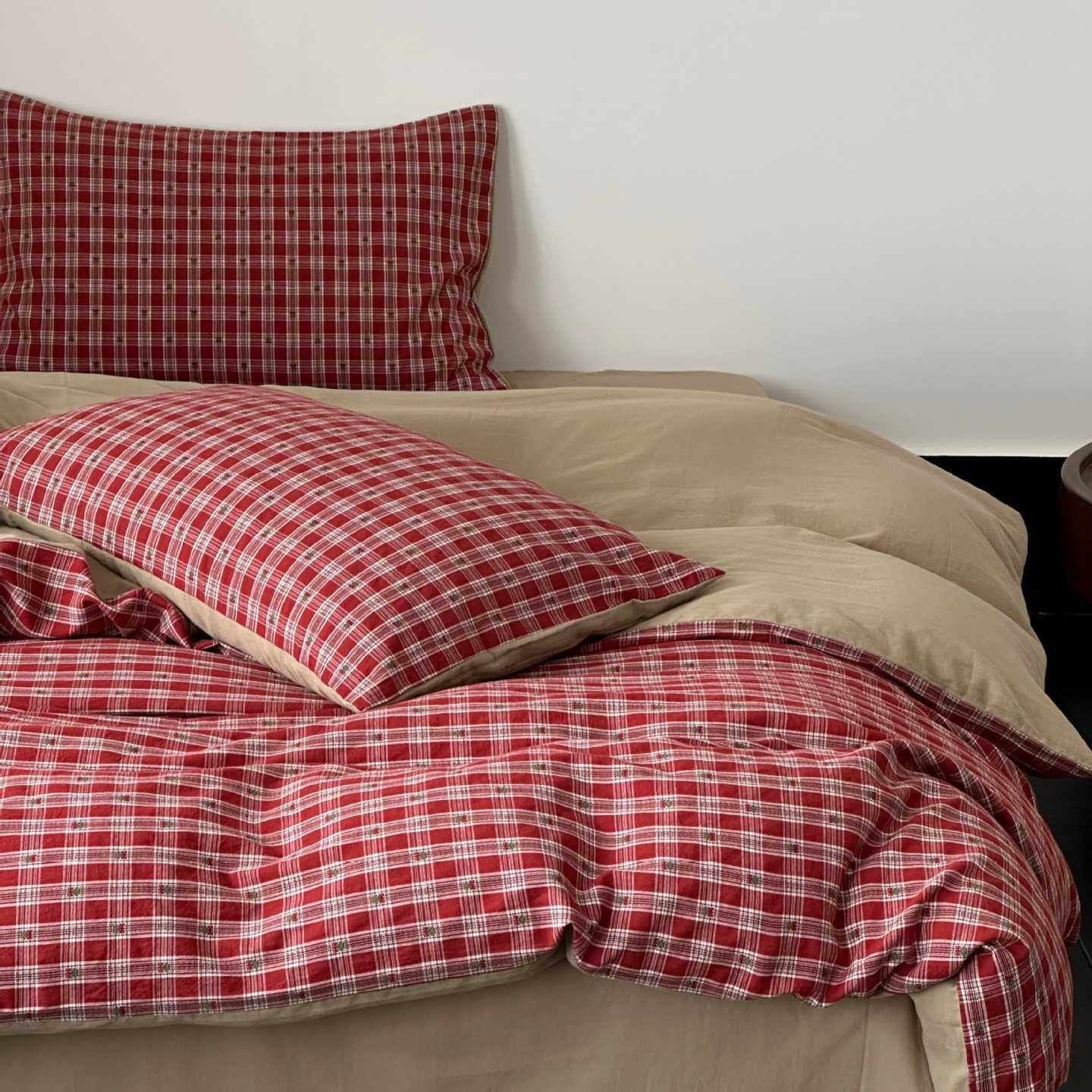 Vintage Red Checkered Bedding Set