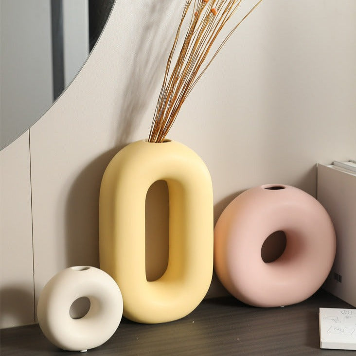 Doughnut Vase