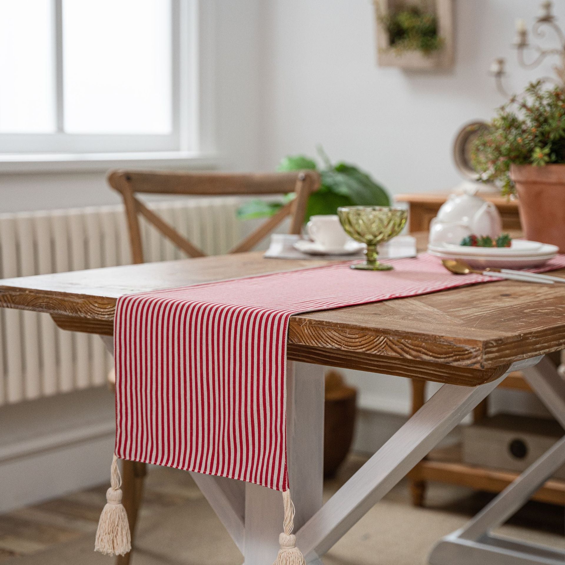 Simple Stripe Tassel Runner