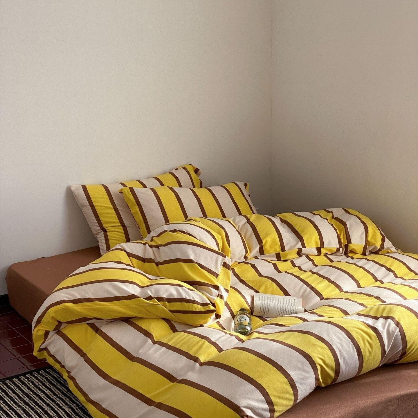 Lively Shades Cotton Bedding Set