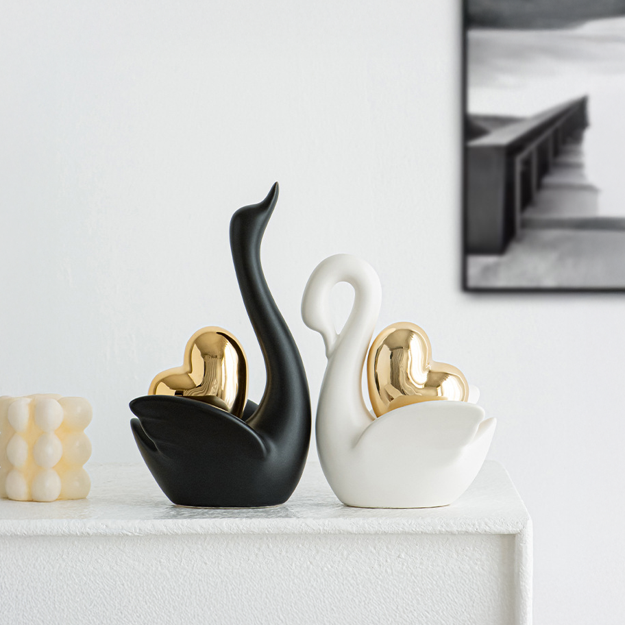 Isla Swan Heart Figurines