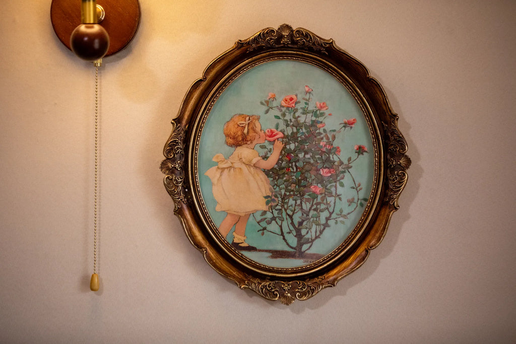 Victoria Hanging Photo Frame