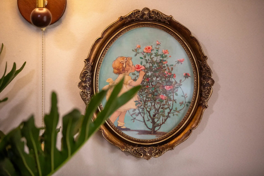 Victoria Hanging Photo Frame